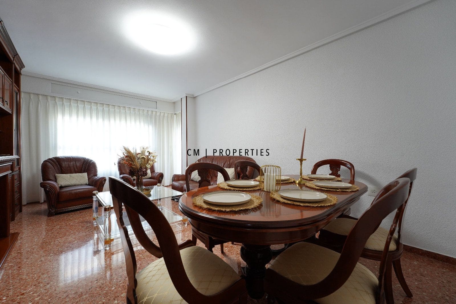 Piso de 4 habitaciones en València ciudad en venta - 410.000 € (Ref: 9223606)