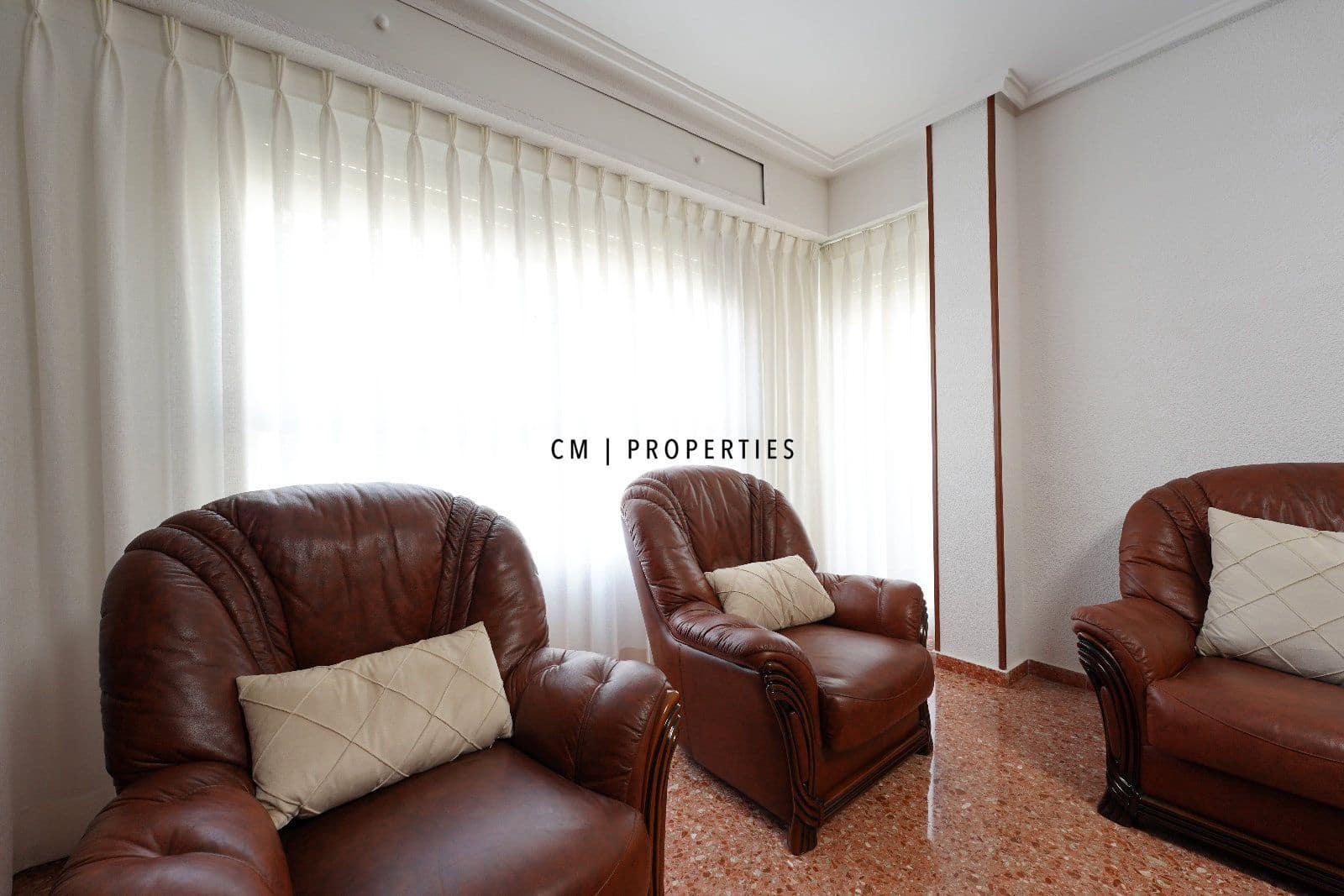 Piso de 4 habitaciones en València ciudad en venta - 410.000 € (Ref: 9223606)