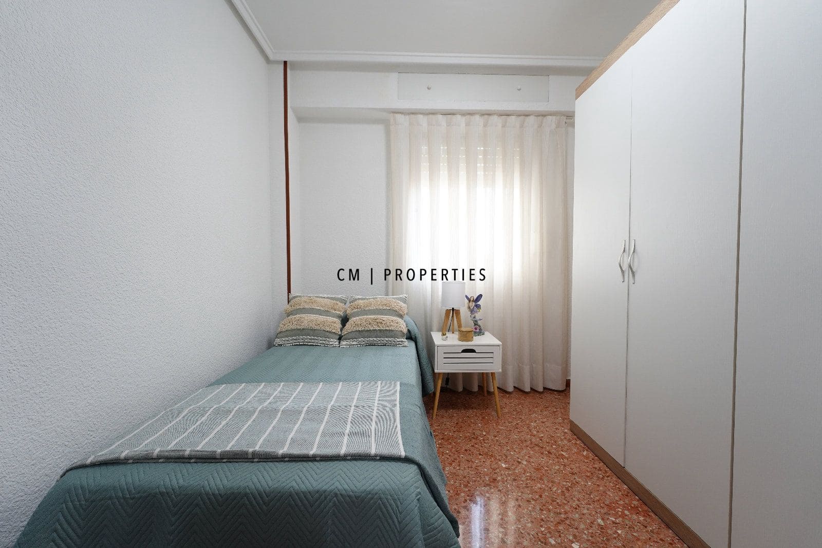 Piso de 4 habitaciones en València ciudad en venta - 410.000 € (Ref: 9223606)