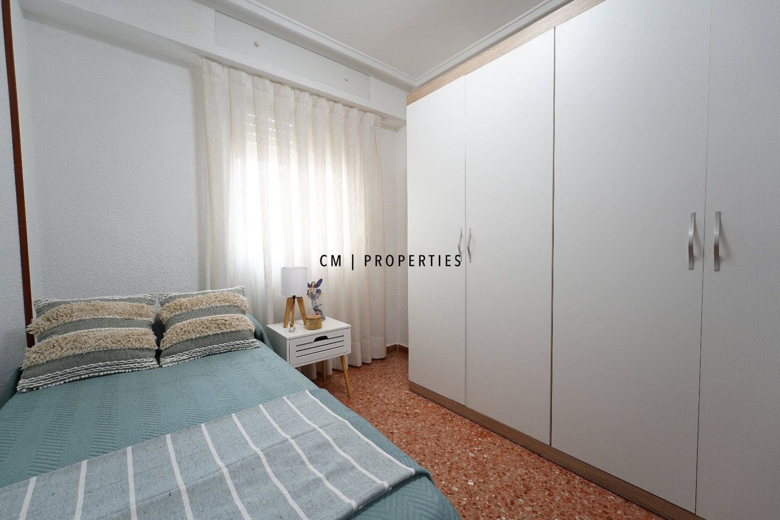 Piso de 4 habitaciones en València ciudad en venta - 410.000 € (Ref: 9223606)