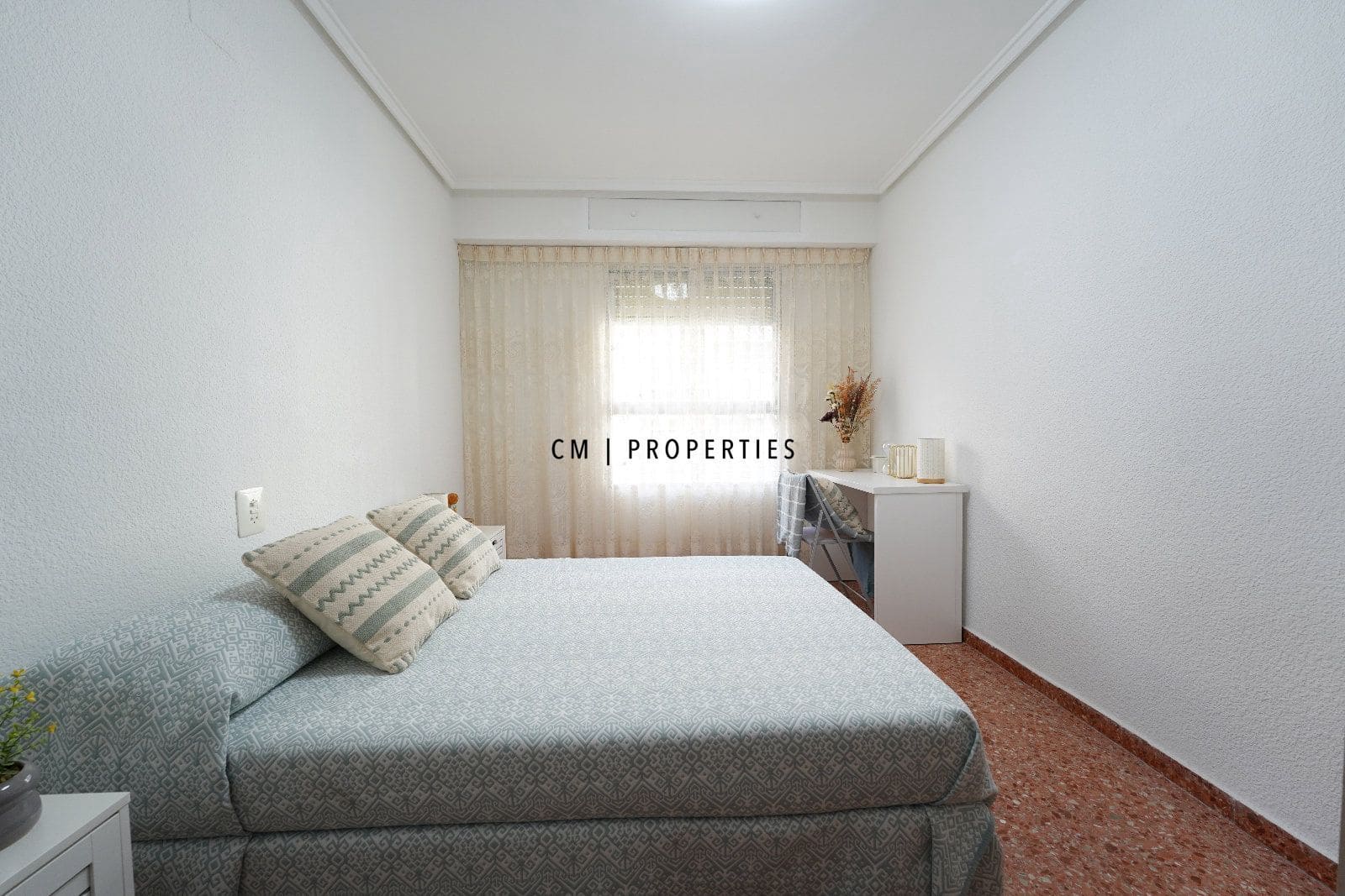 Piso de 4 habitaciones en València ciudad en venta - 410.000 € (Ref: 9223606)