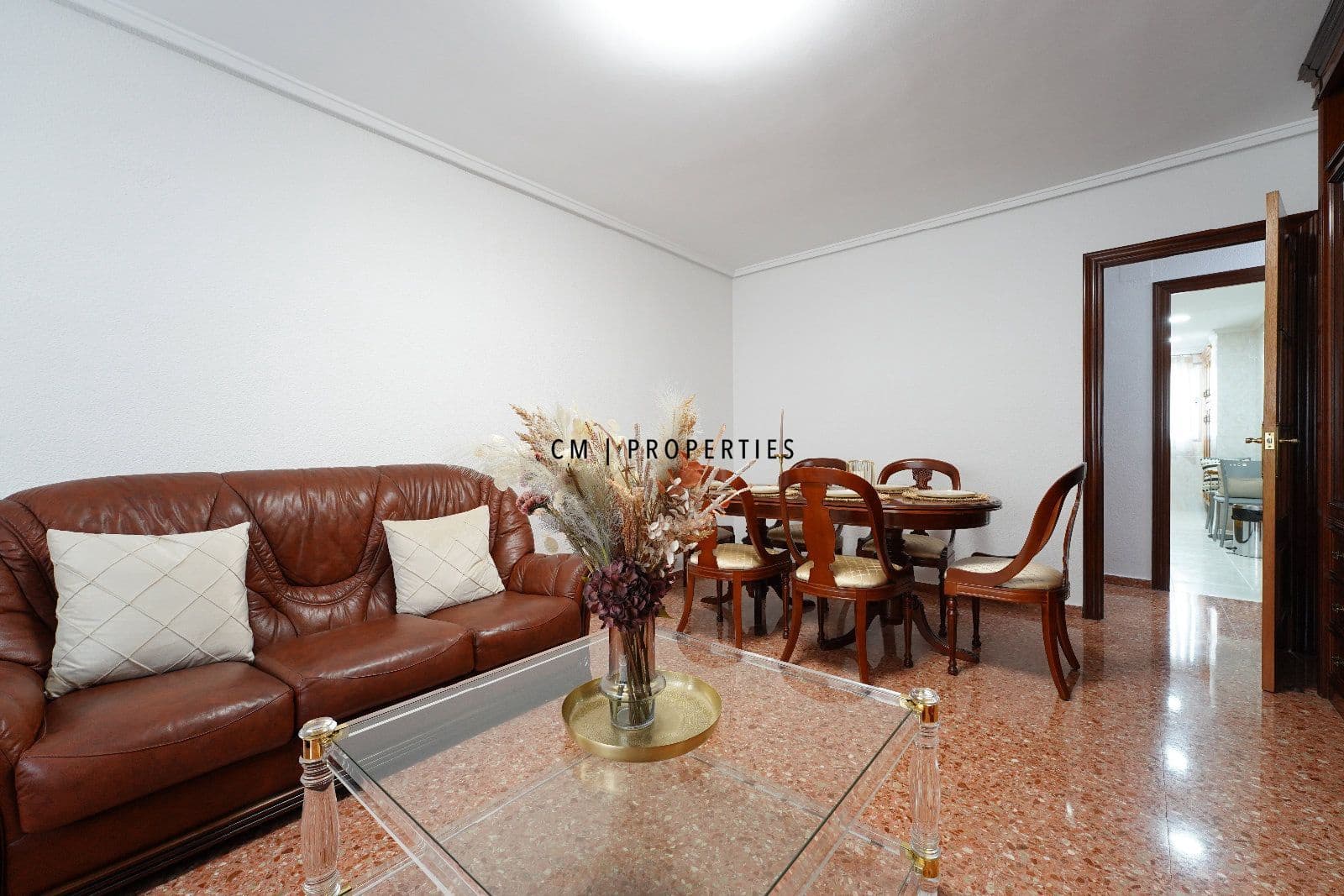 Piso de 4 habitaciones en València ciudad en venta - 410.000 € (Ref: 9223606)