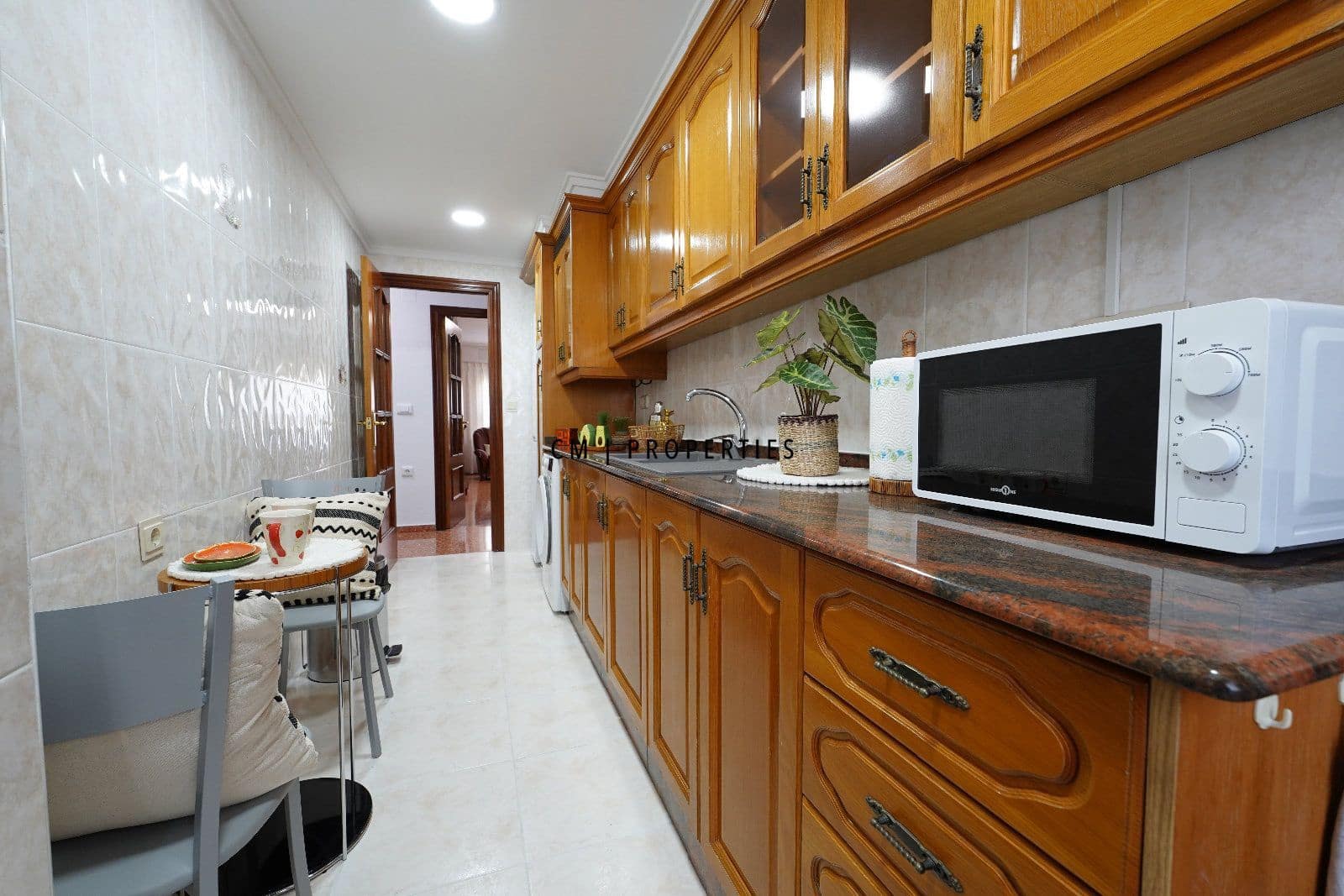 Piso de 4 habitaciones en València ciudad en venta - 410.000 € (Ref: 9223606)