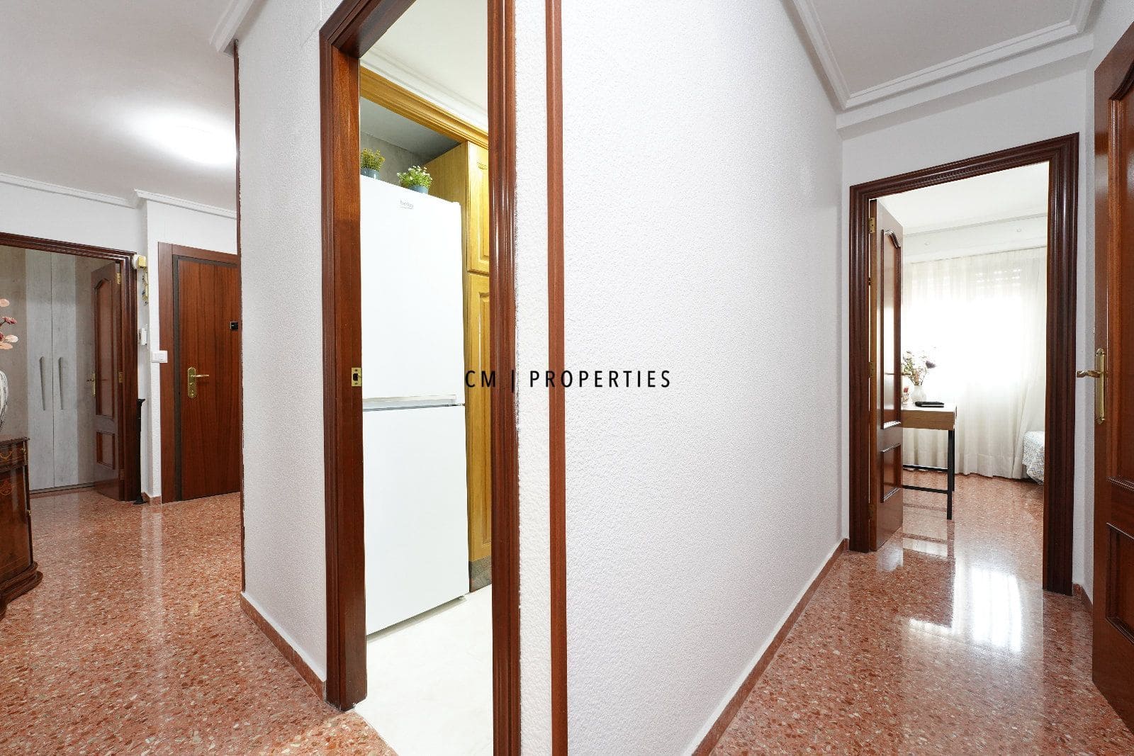 Piso de 4 habitaciones en València ciudad en venta - 410.000 € (Ref: 9223606)