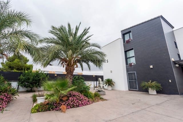 4 camera da letto Villa da affittare in Torrent con piscina garage - 3.250 € (Rif: 9237856)