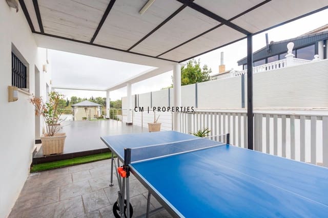 4 camera da letto Villa da affittare in Torrent con piscina garage - 3.250 € (Rif: 9237856)