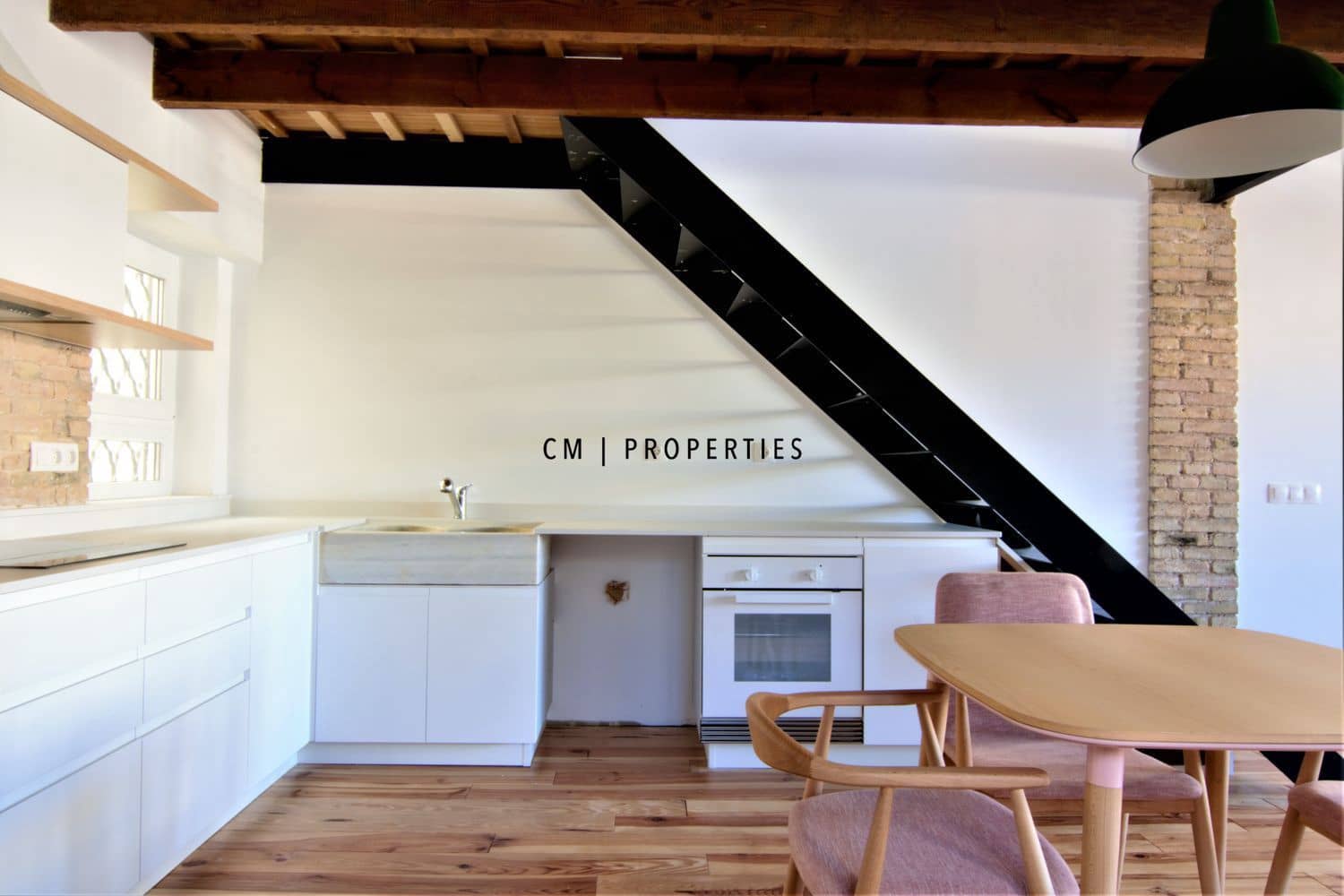 2 bedroom Flat for rent in Valencia city - € 1,950 (Ref: 9237857)