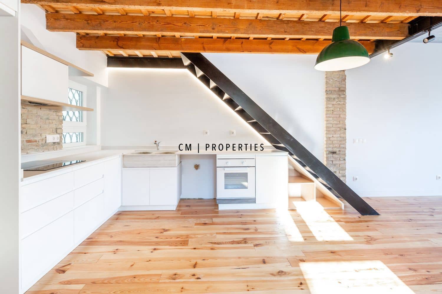 2 bedroom Flat for rent in Valencia city - € 1,950 (Ref: 9237857)