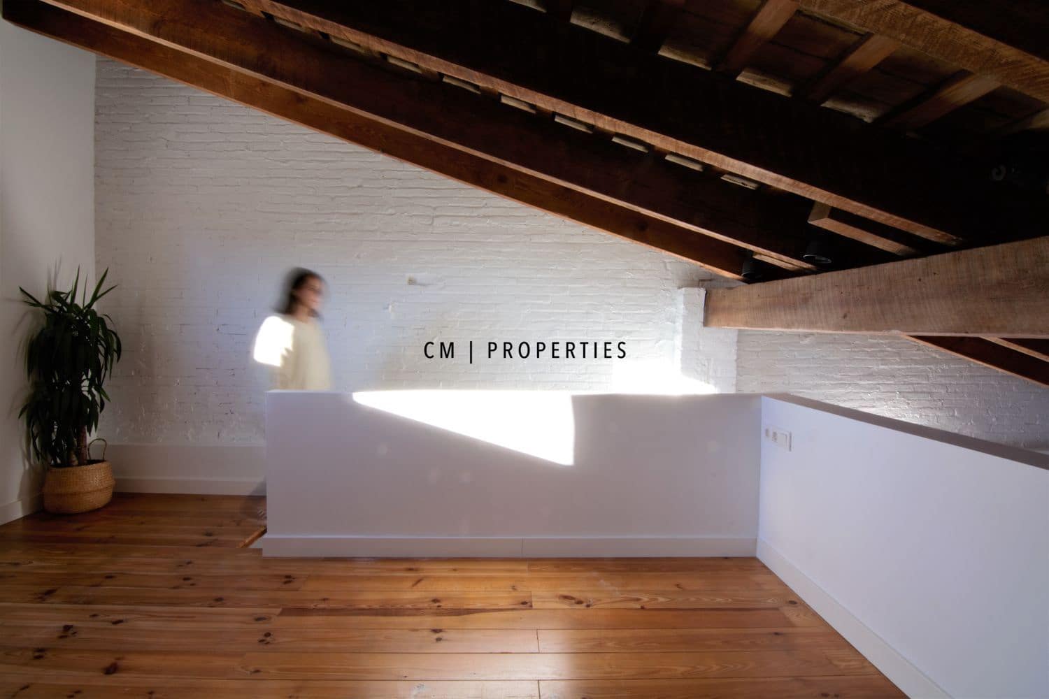 2 bedroom Flat for rent in Valencia city - € 1,950 (Ref: 9237857)