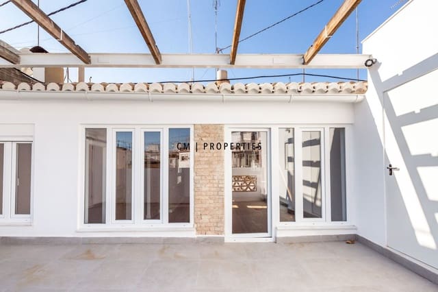 2 bedroom Flat for rent in Valencia city - € 1,950 (Ref: 9237857)