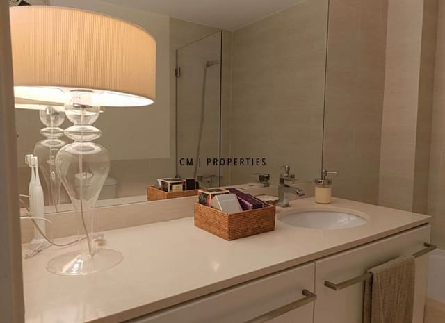3 soveværelse Lejlighed til leje i Extramurs, Valencia by - € 1.500 (Ref: 9256228)