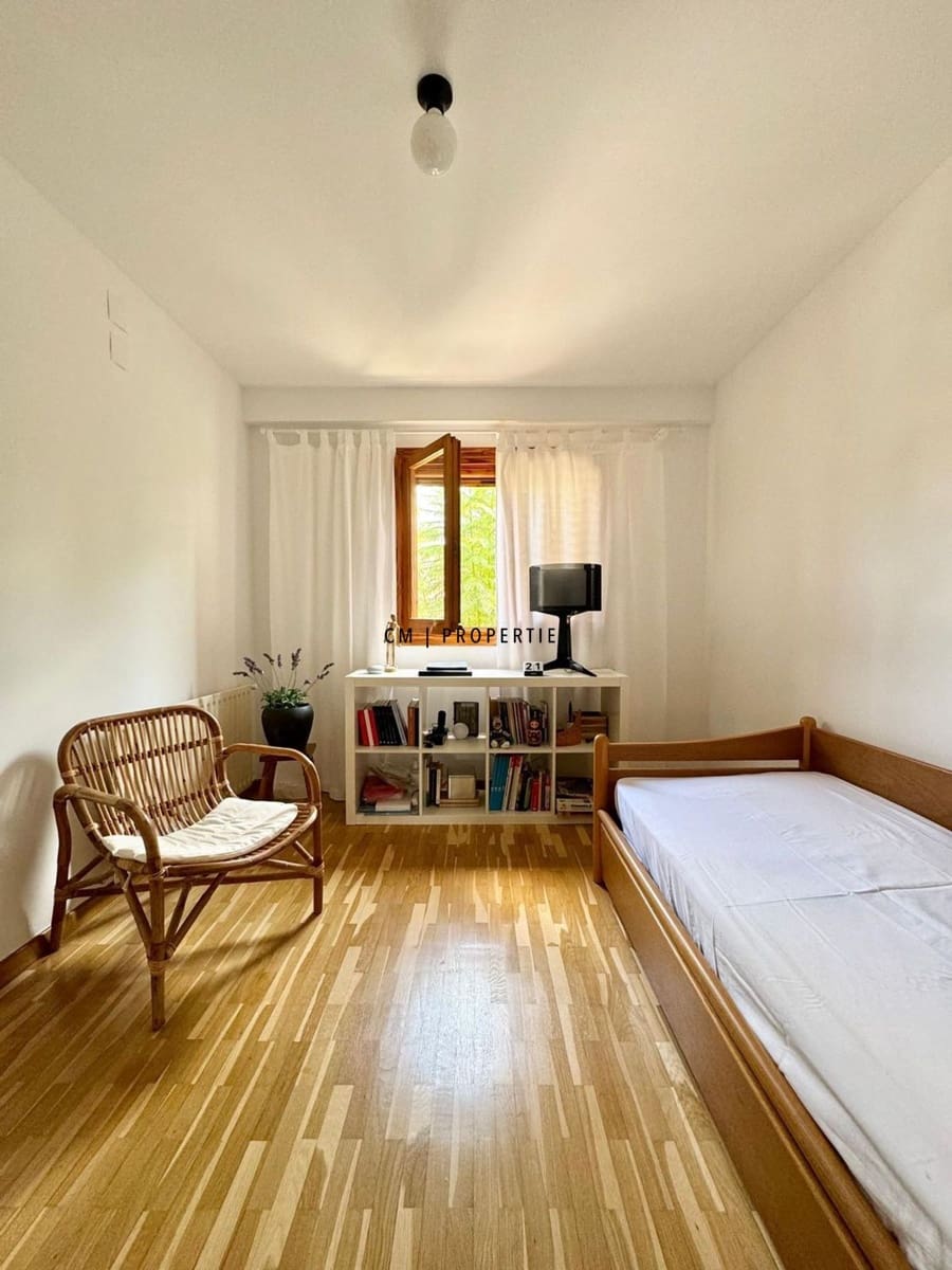 6 bedroom Villa for rent in Betera with pool garage - € 3,900 (Ref: 9278714)