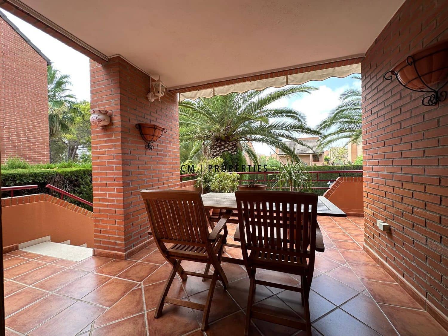 6 bedroom Villa for rent in Betera with pool garage - € 3,900 (Ref: 9278714)