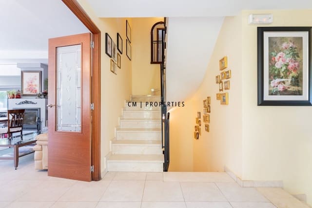 5 sovrum Villa till salu i Bétera med pool garage - 750 000 € (Ref: 9279750)