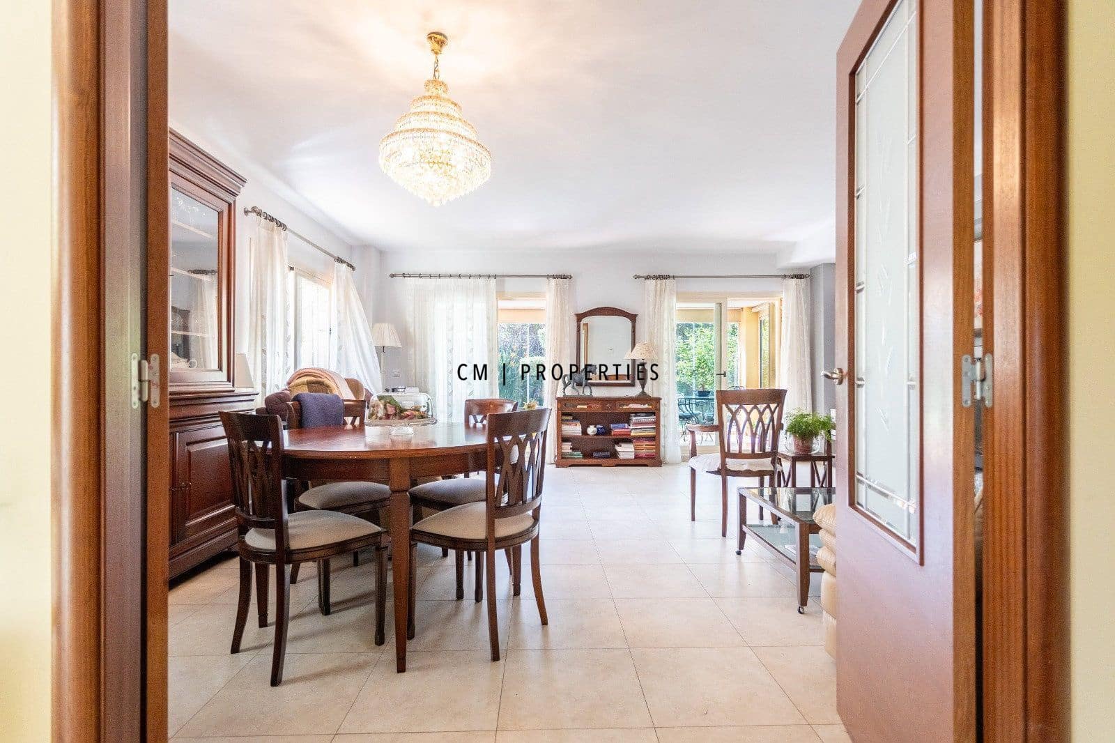 5 soveværelse Villa til salg i Betera med swimmingpool garage - € 750.000 (Ref: 9279750)