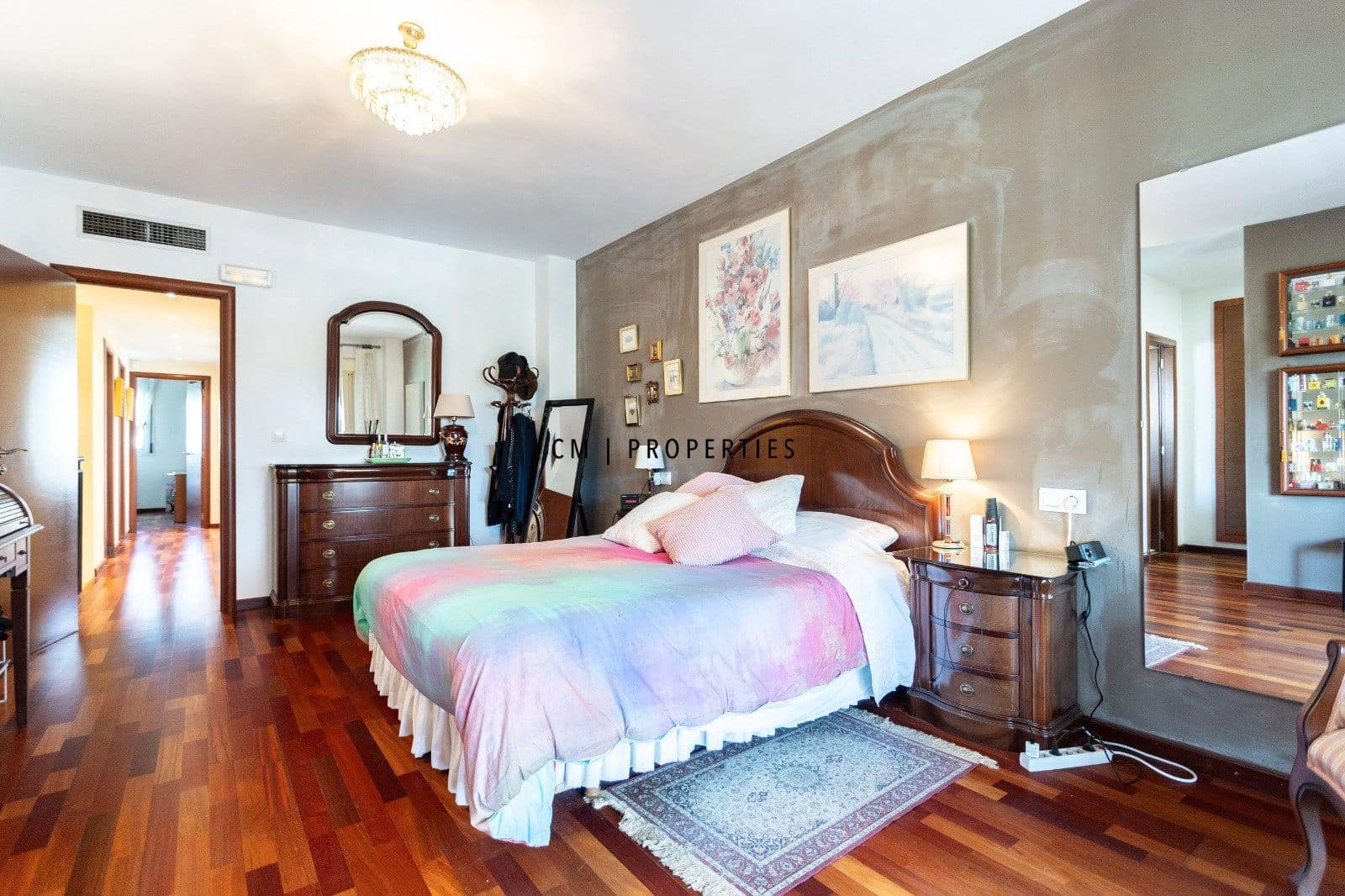 5 soveværelse Villa til salg i Betera med swimmingpool garage - € 750.000 (Ref: 9279750)