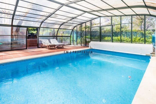 5 sovrum Villa till salu i Bétera med pool garage - 750 000 € (Ref: 9279750)