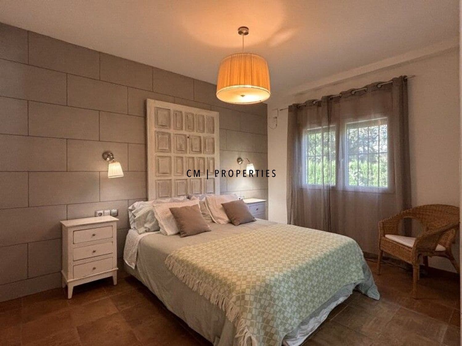 3 soveværelse Villa til leje i Olocau med swimmingpool garage - € 2.000 (Ref: 9279850)