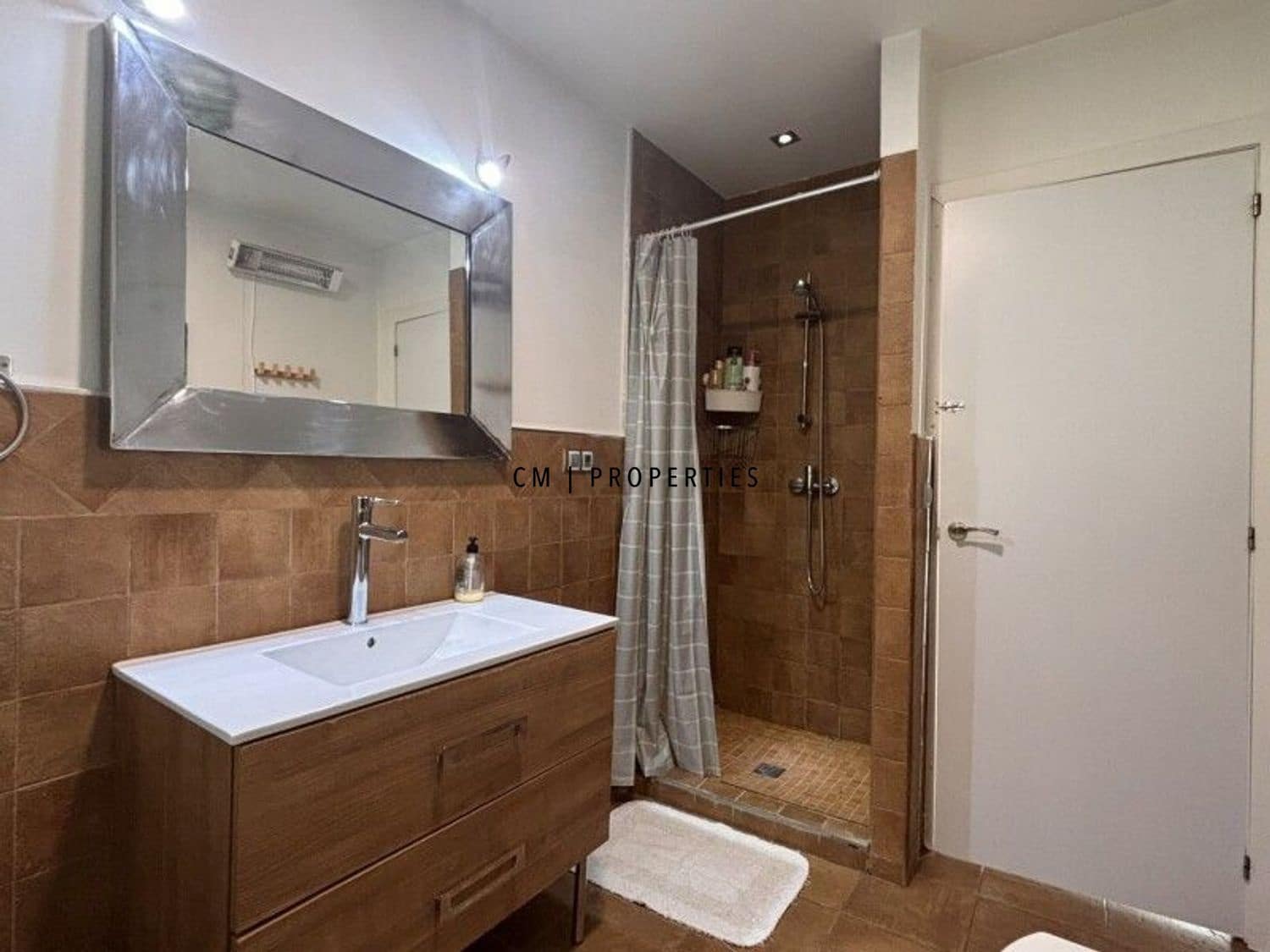 3 soveværelse Villa til leje i Olocau med swimmingpool garage - € 2.000 (Ref: 9279850)