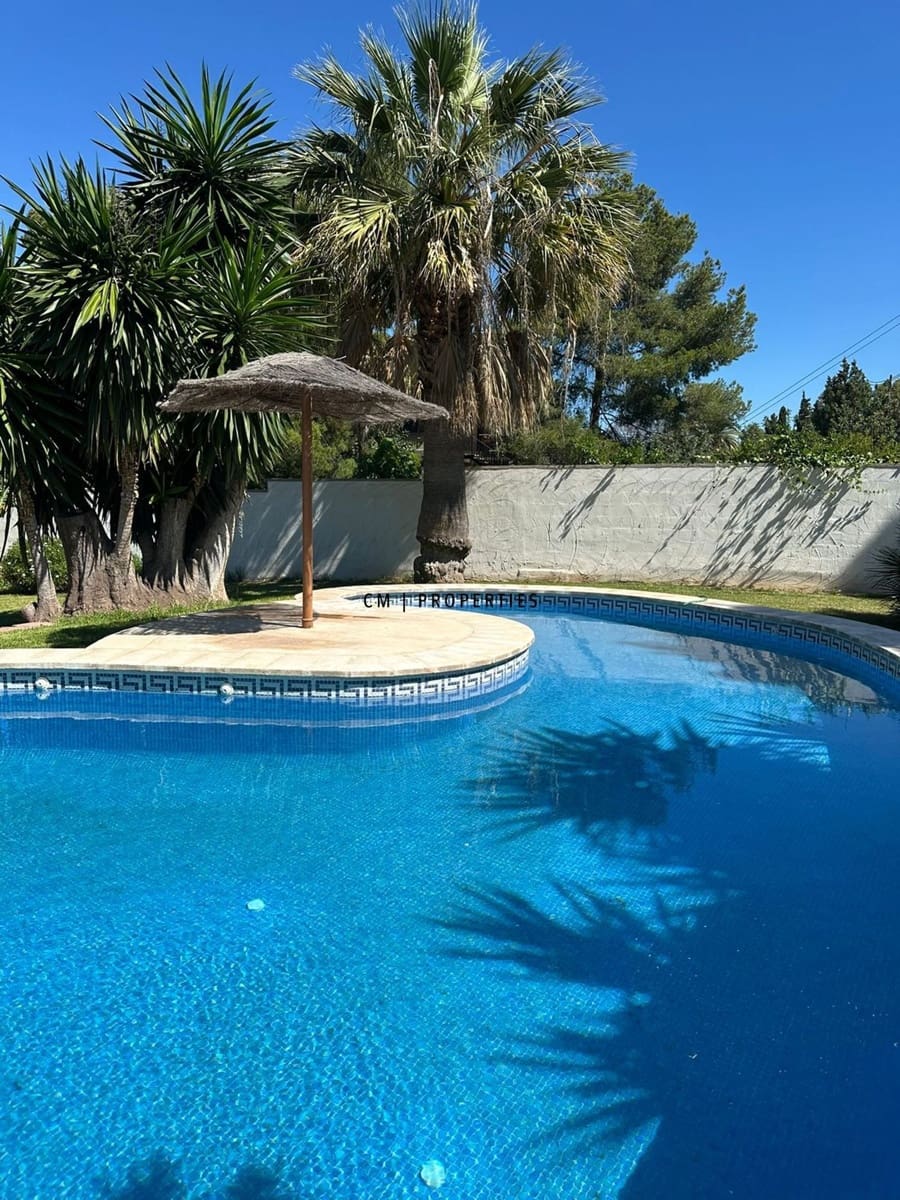 3 soveværelse Villa til leje i Olocau med swimmingpool garage - € 2.000 (Ref: 9279850)