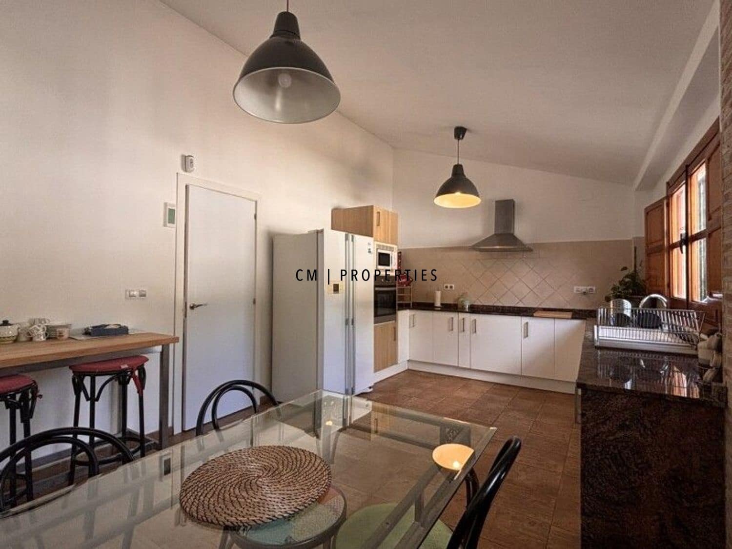 3 soveværelse Villa til leje i Olocau med swimmingpool garage - € 2.000 (Ref: 9279850)