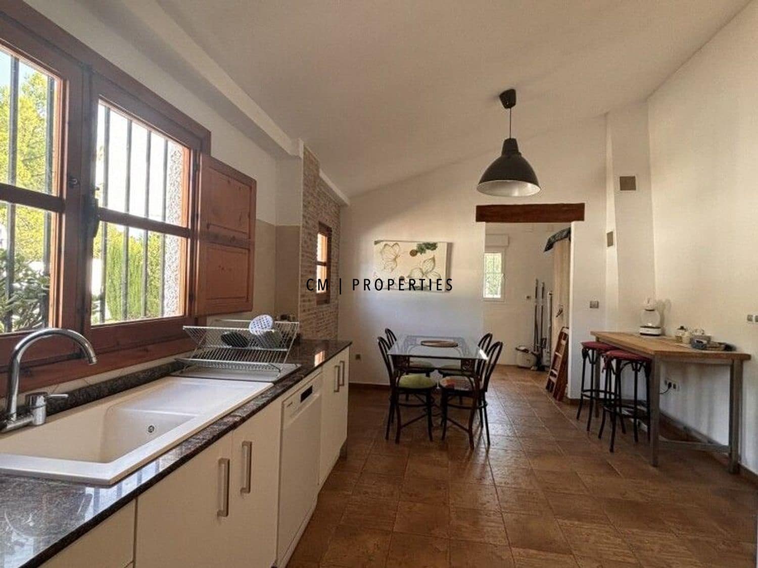 3 soveværelse Villa til leje i Olocau med swimmingpool garage - € 2.000 (Ref: 9279850)