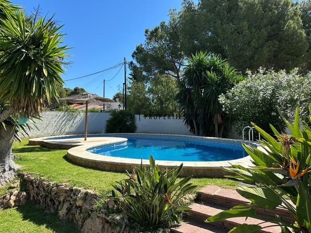 3 bedroom Villa for rent in Olocau with pool garage - € 2,000 (Ref: 9279850)