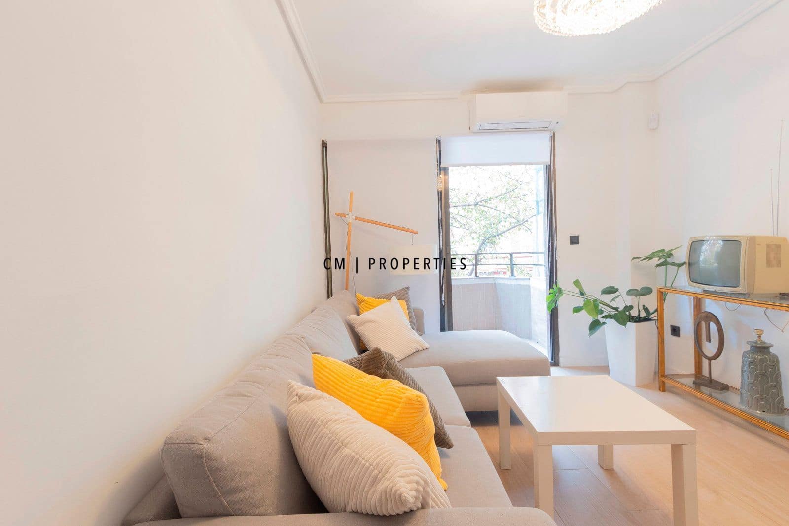 2 bedroom Flat for rent in Valencia city - € 1,450 (Ref: 9283452)