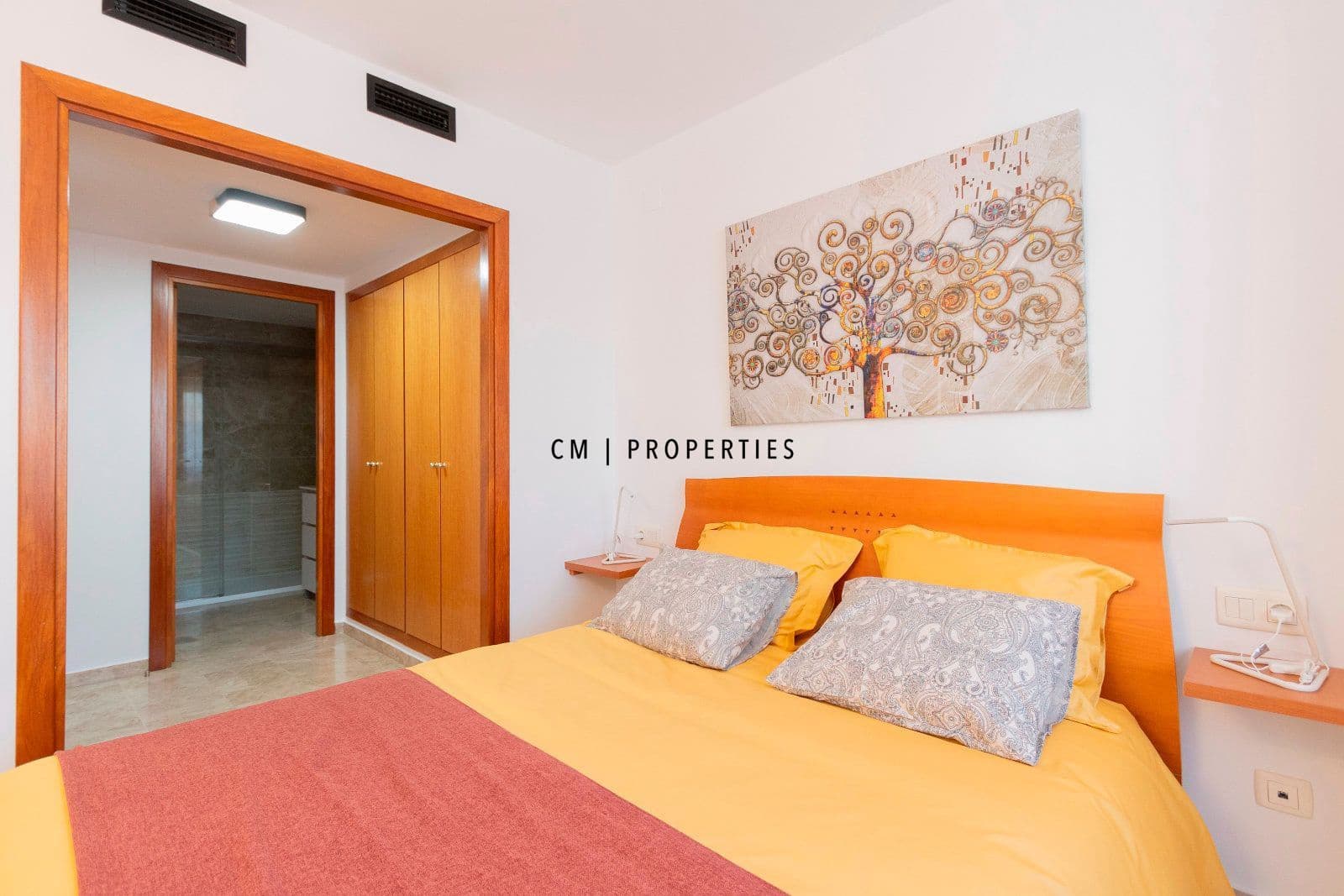 Piso de 3 habitaciones en València ciudad en alquiler con garaje - 2.200 € (Ref: 9292332)