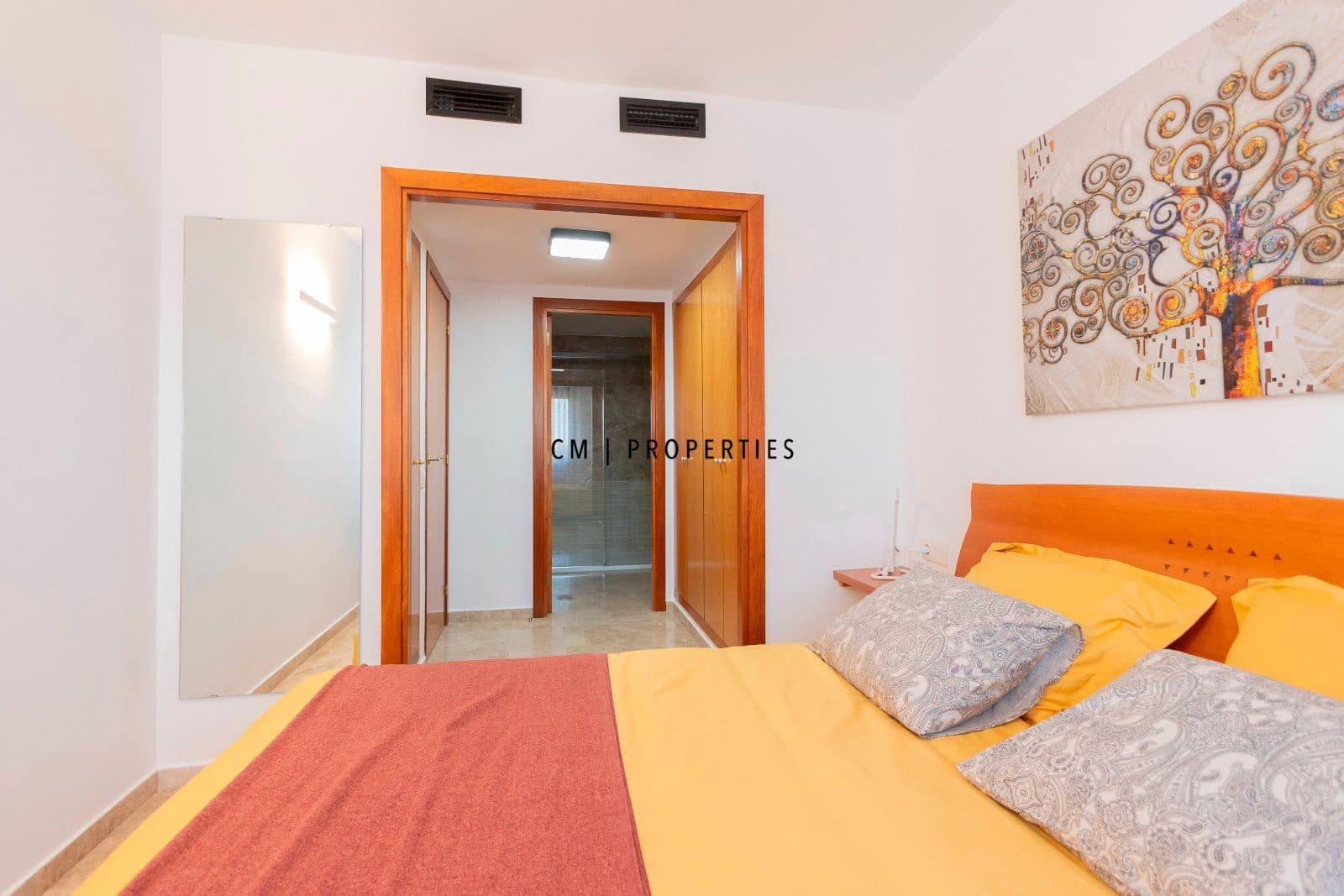 Piso de 3 habitaciones en València ciudad en alquiler con garaje - 2.200 € (Ref: 9292332)