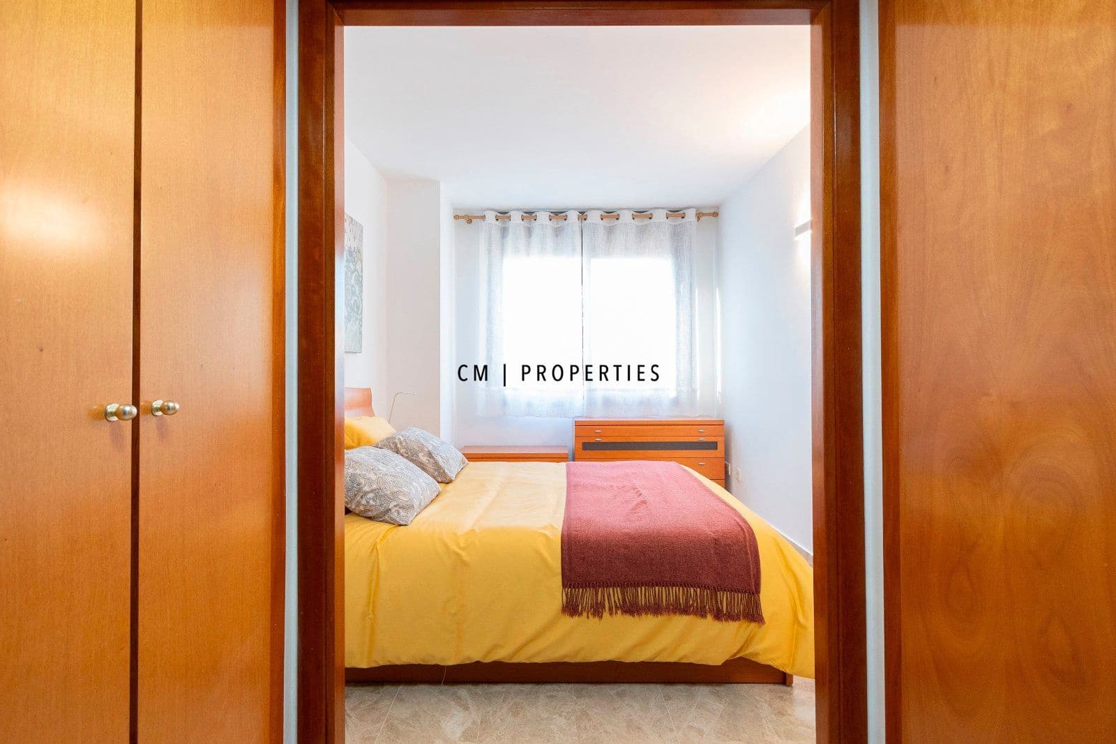 Piso de 3 habitaciones en València ciudad en alquiler con garaje - 2.200 € (Ref: 9292332)