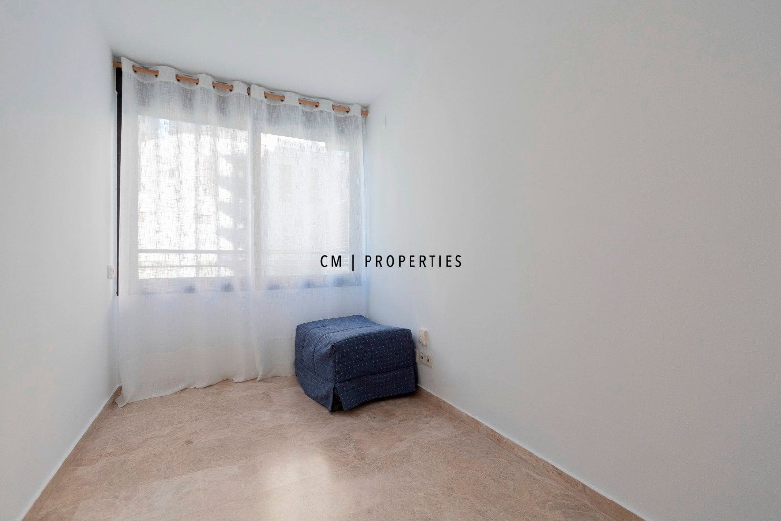 Piso de 3 habitaciones en València ciudad en alquiler con garaje - 2.200 € (Ref: 9292332)