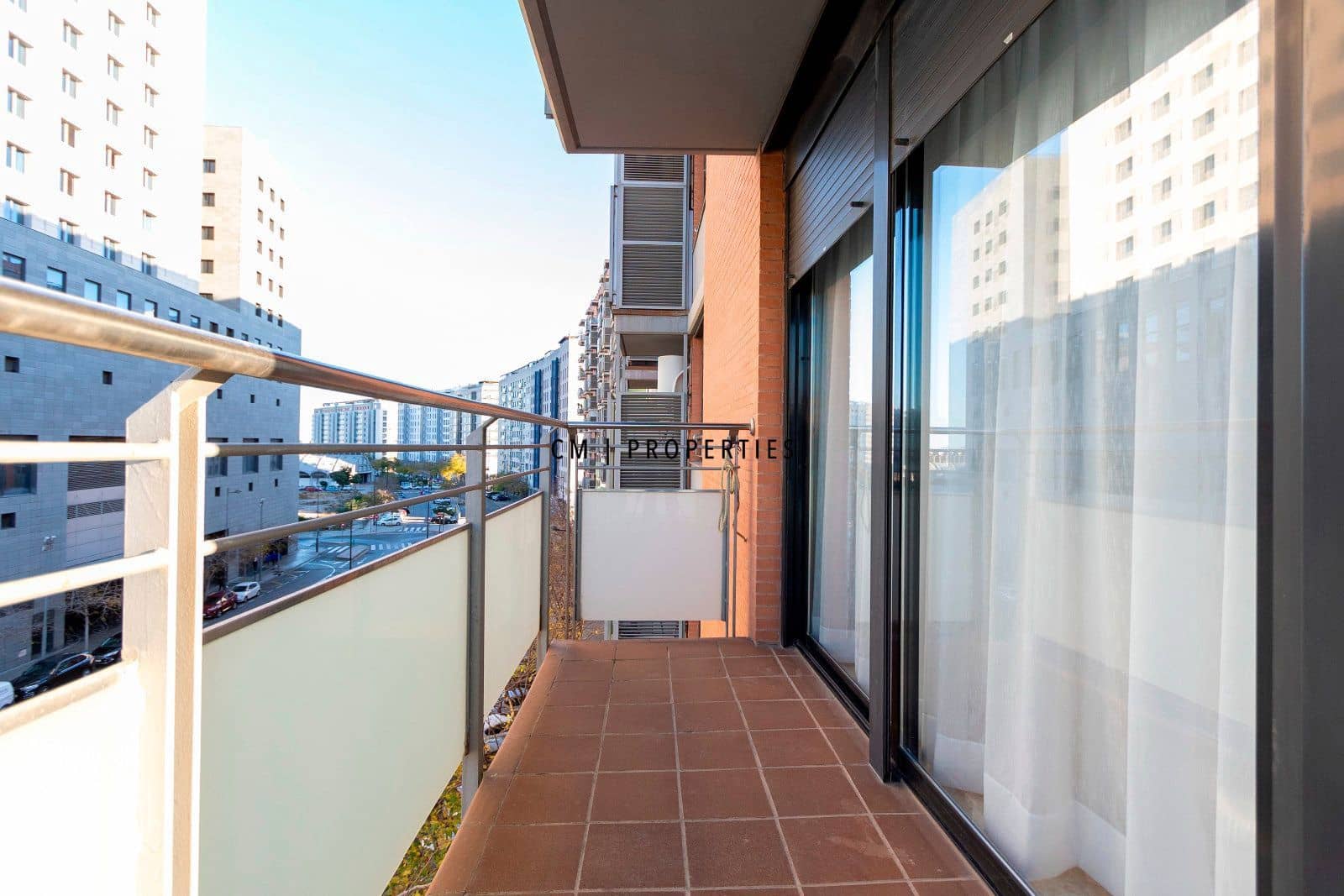 Piso de 3 habitaciones en València ciudad en alquiler con garaje - 2.200 € (Ref: 9292332)