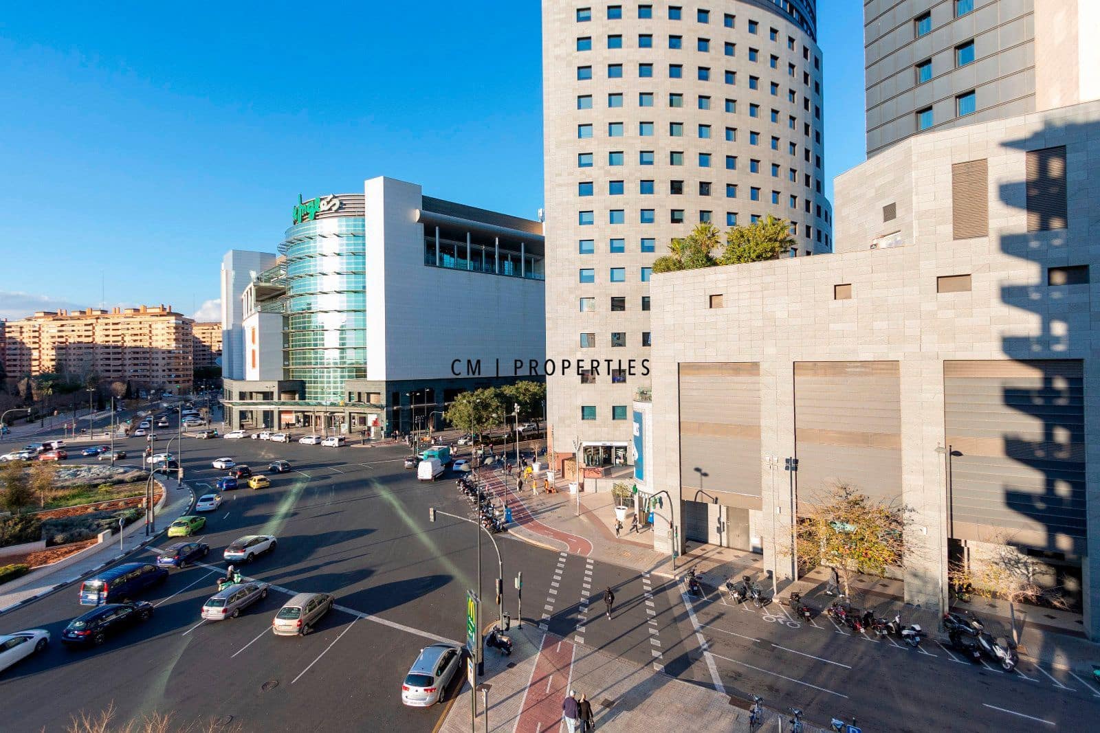 Piso de 3 habitaciones en València ciudad en alquiler con garaje - 2.200 € (Ref: 9292332)