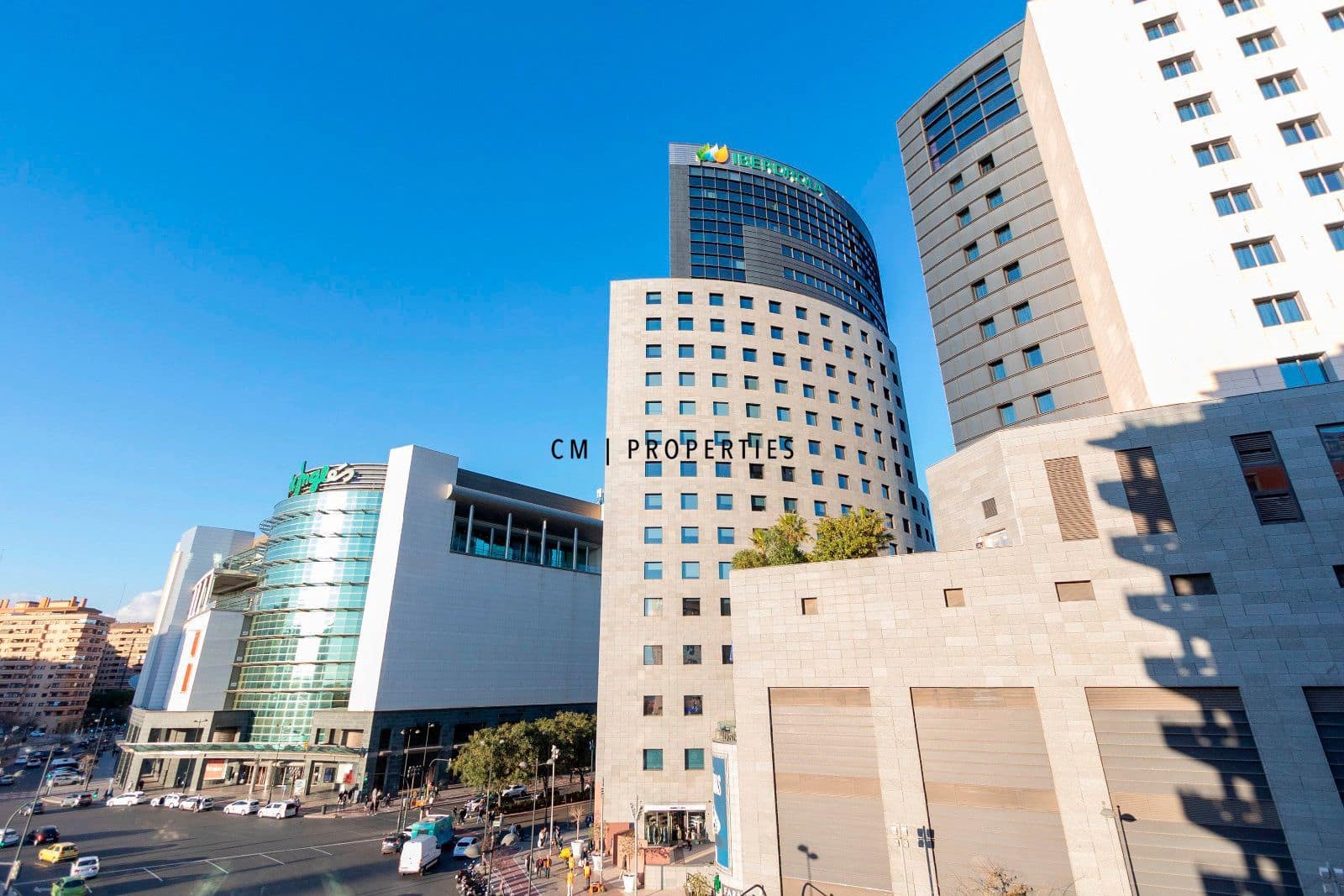 Piso de 3 habitaciones en València ciudad en alquiler con garaje - 2.200 € (Ref: 9292332)