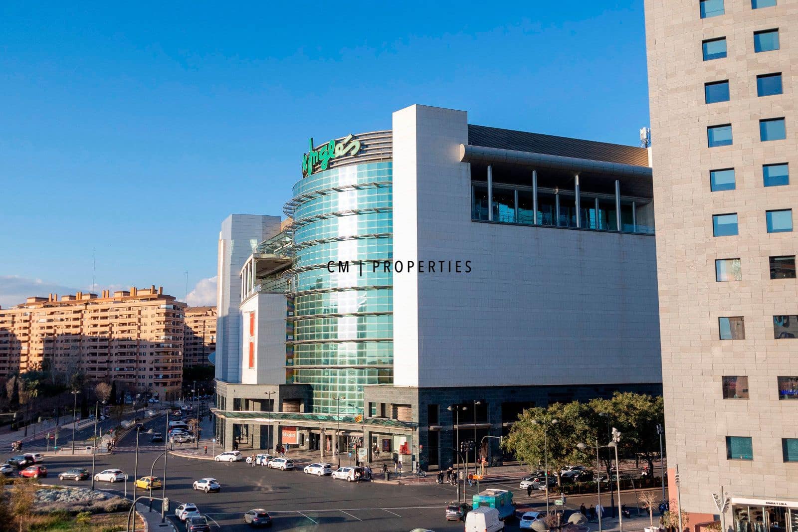 Piso de 3 habitaciones en València ciudad en alquiler con garaje - 2.200 € (Ref: 9292332)