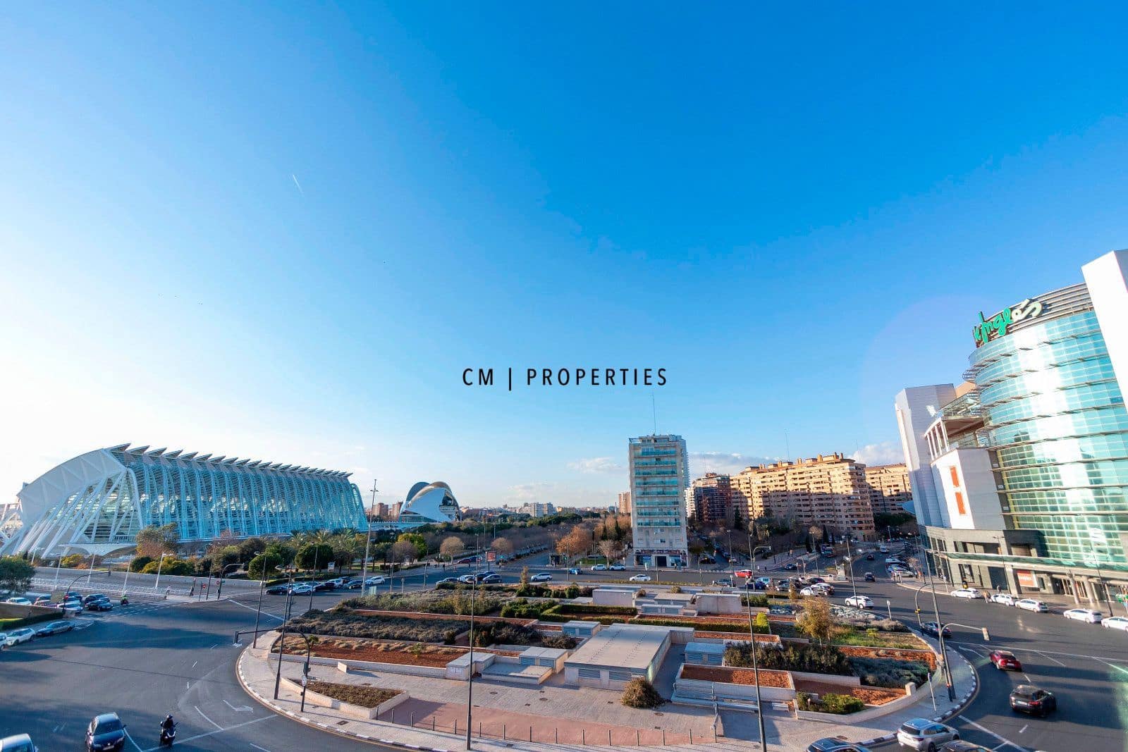 Piso de 3 habitaciones en València ciudad en alquiler con garaje - 2.200 € (Ref: 9292332)