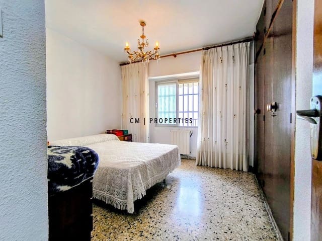 4 soverom Leilighet til salgs i Ciutat Jardi, Valencia by - € 290 000 (Ref: 9296487)