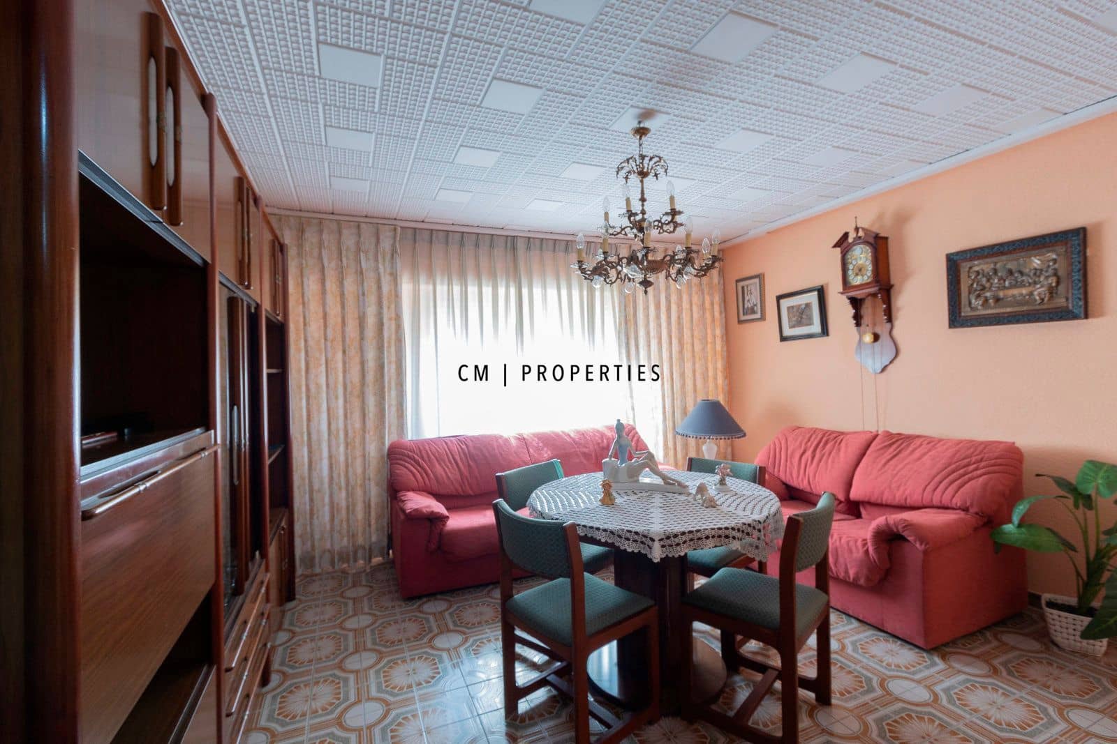 4 bedroom Flat for rent in Valencia city - € 1,350 (Ref: 9311948)