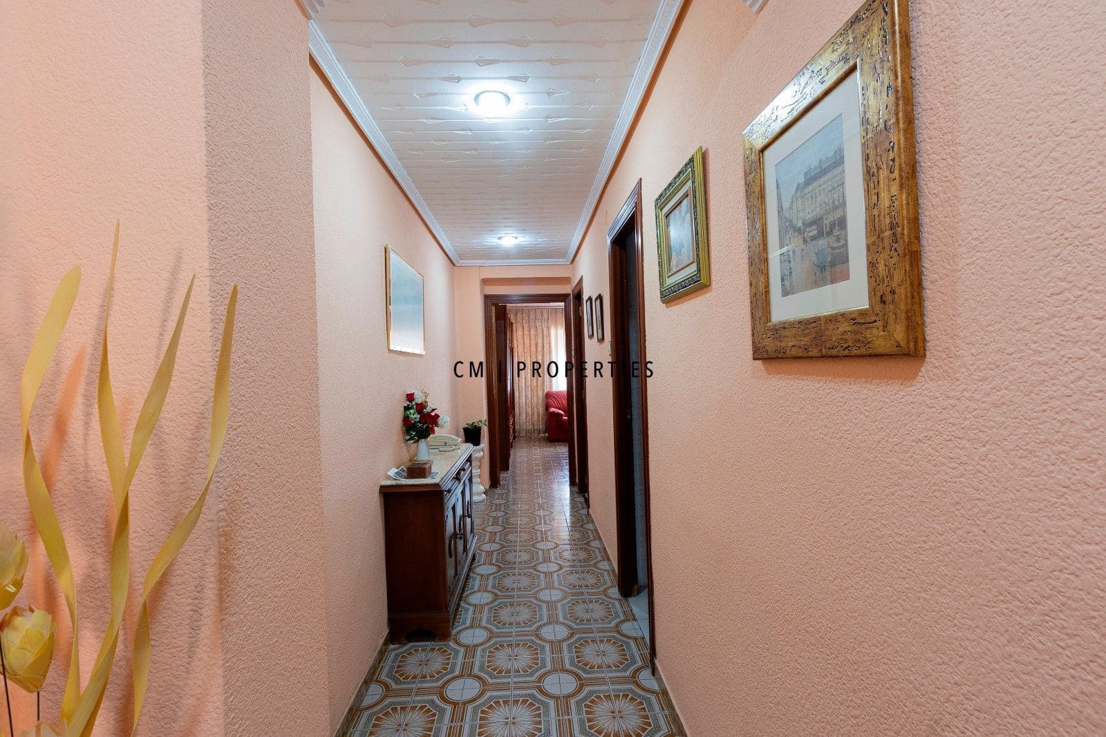 4 bedroom Flat for rent in Valencia city - € 1,350 (Ref: 9311948)