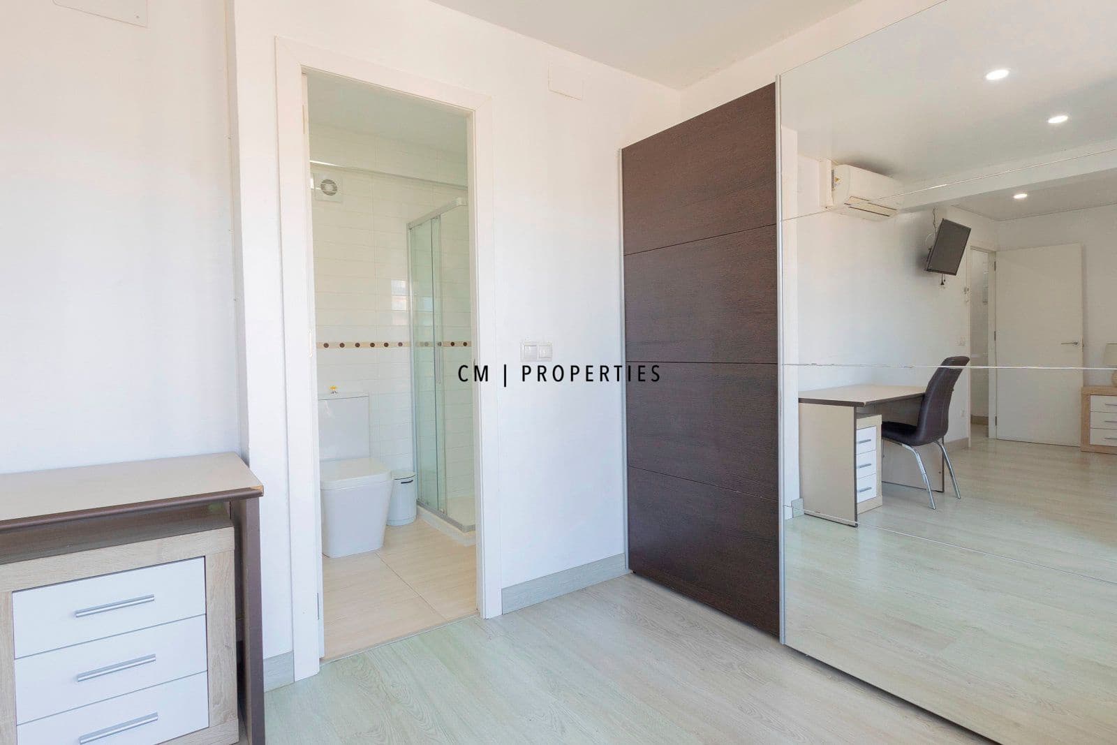 2 soverom Leilighet til leie i Valencia by - € 1 500 (Ref: 9322732)