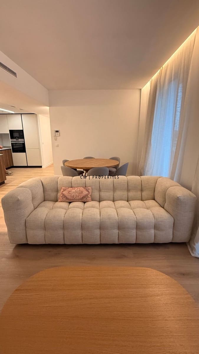3 sovrum Lägenhet att hyra i Valencia stad - 2 400 € (Ref: 9325162)