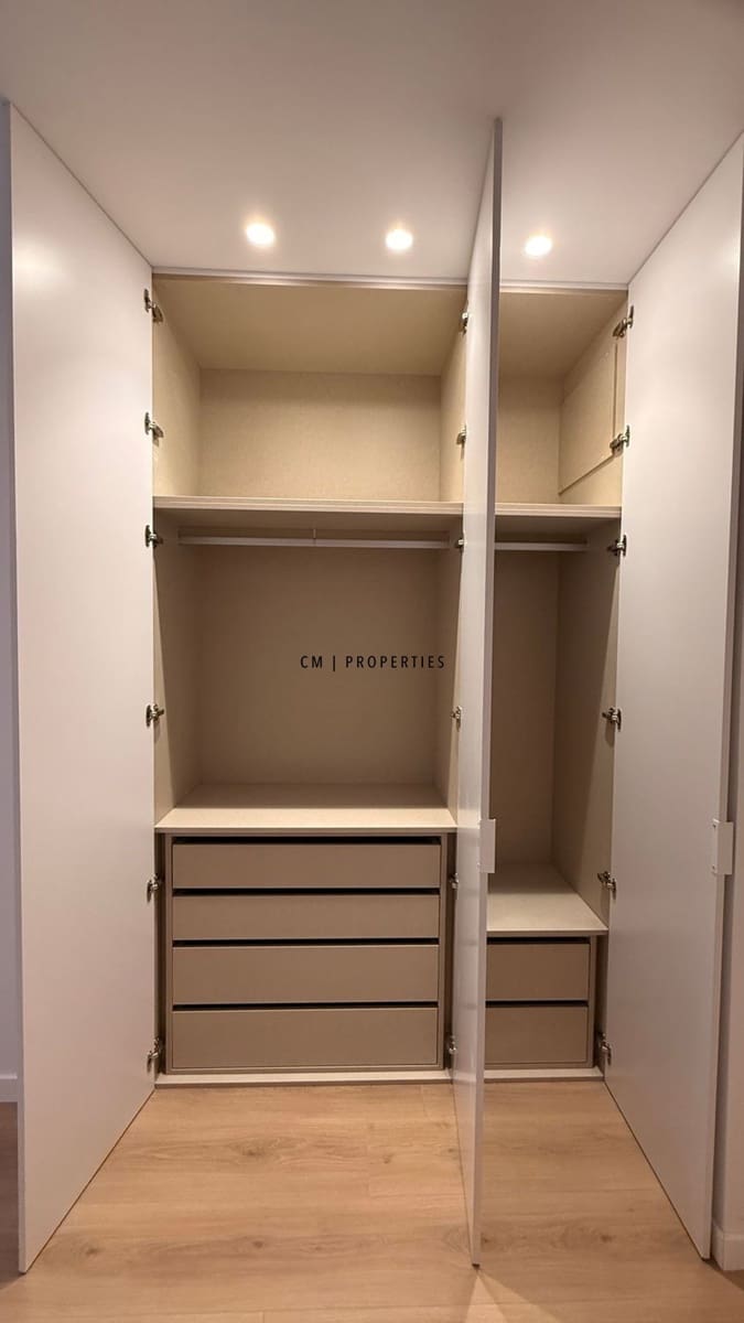 3 sovrum Lägenhet att hyra i Valencia stad - 2 400 € (Ref: 9325162)