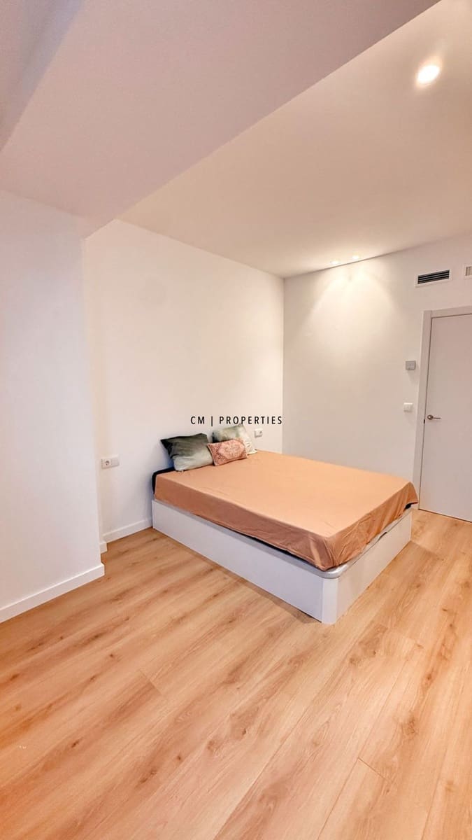 3 sovrum Lägenhet att hyra i Valencia stad - 2 400 € (Ref: 9325162)