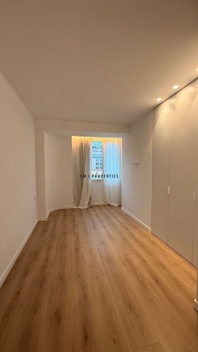 3 sovrum Lägenhet att hyra i Valencia stad - 2 400 € (Ref: 9325162)