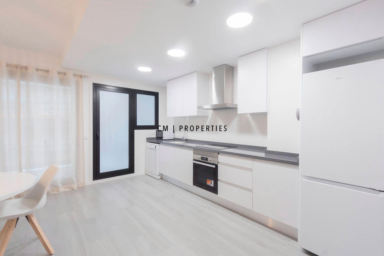 2 Zimmer Wohnung zu vermieten in Torrent mit Garage - 1.500 € (Ref: 9331747)