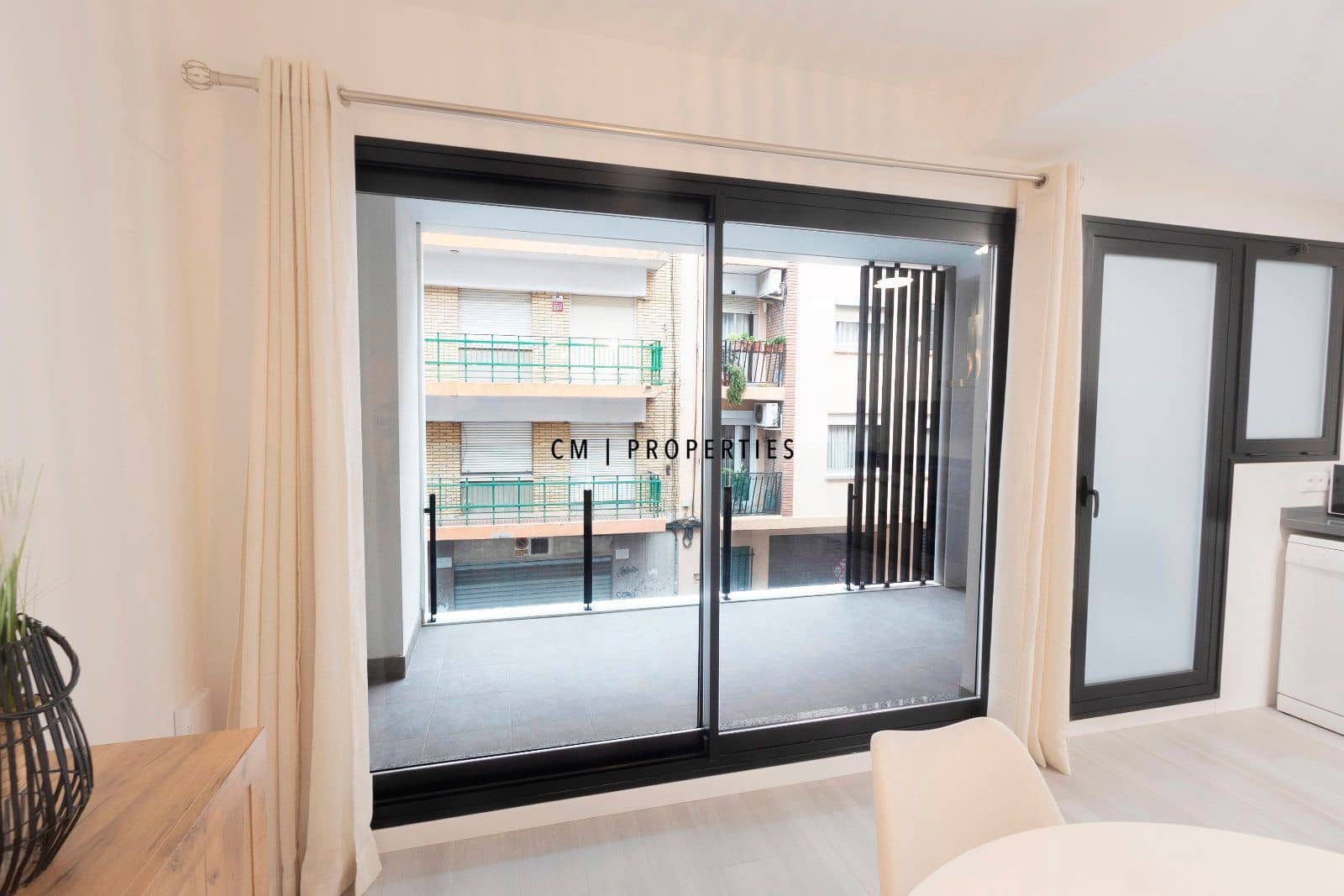 2 Zimmer Wohnung zu vermieten in Torrent mit Garage - 1.500 € (Ref: 9331747)