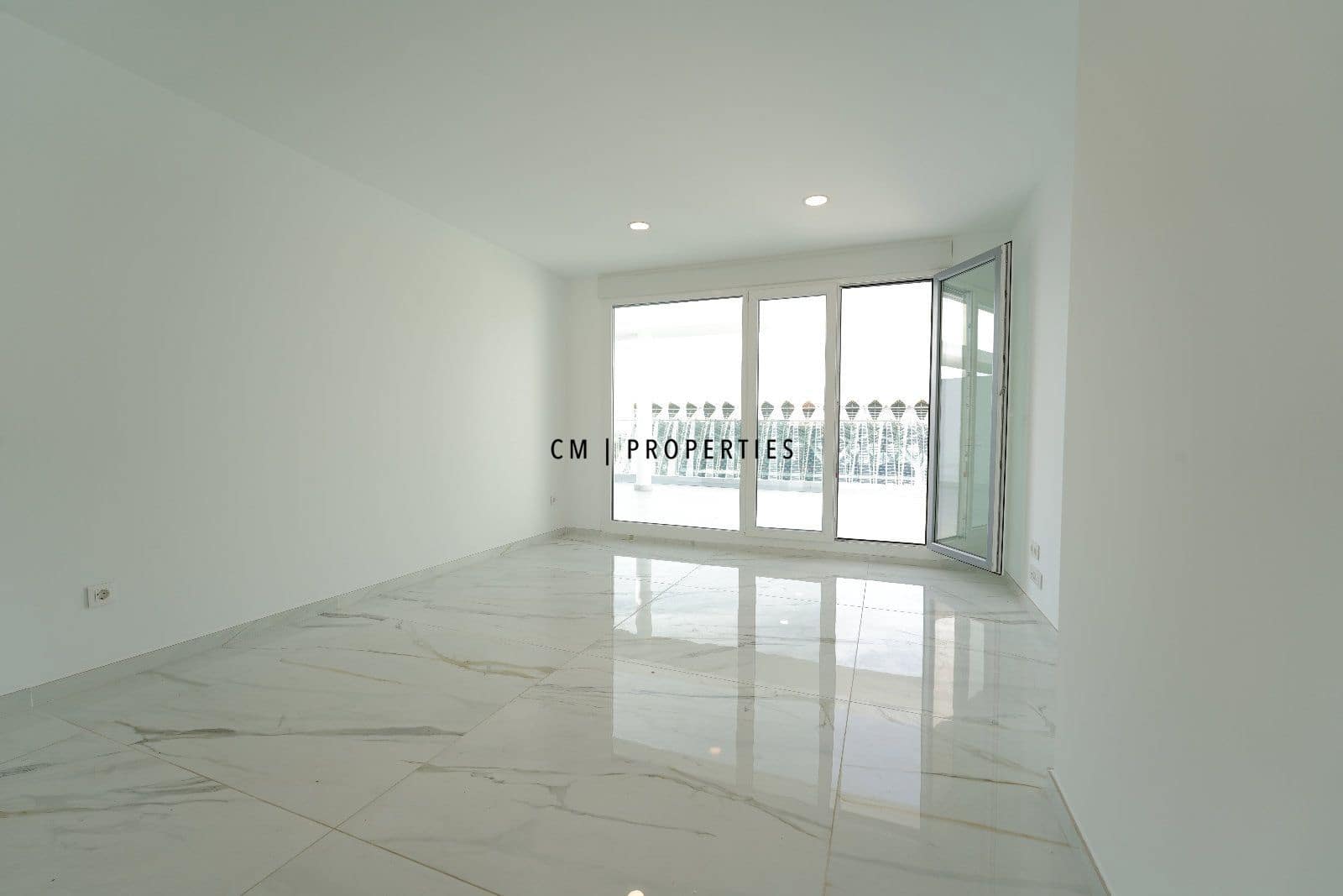 3 sovrum Takvåning att hyra i Valencia stad med garage - 5 000 € (Ref: 9335612)