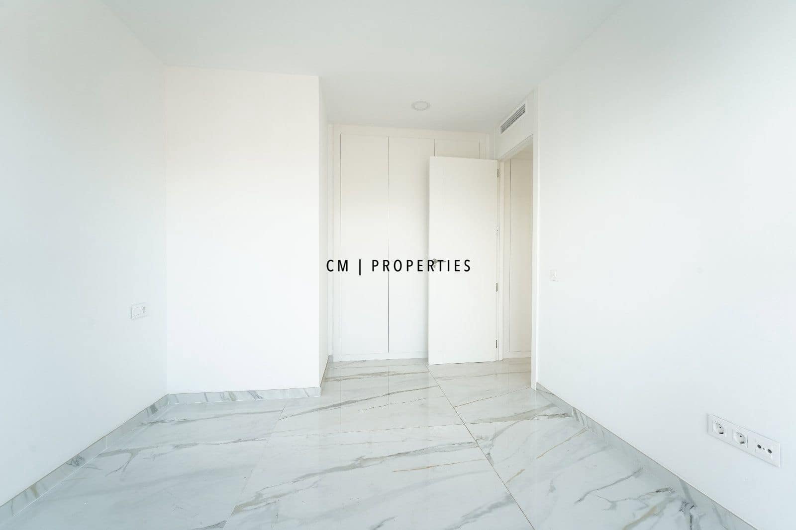 3 sovrum Takvåning att hyra i Valencia stad med garage - 5 000 € (Ref: 9335612)