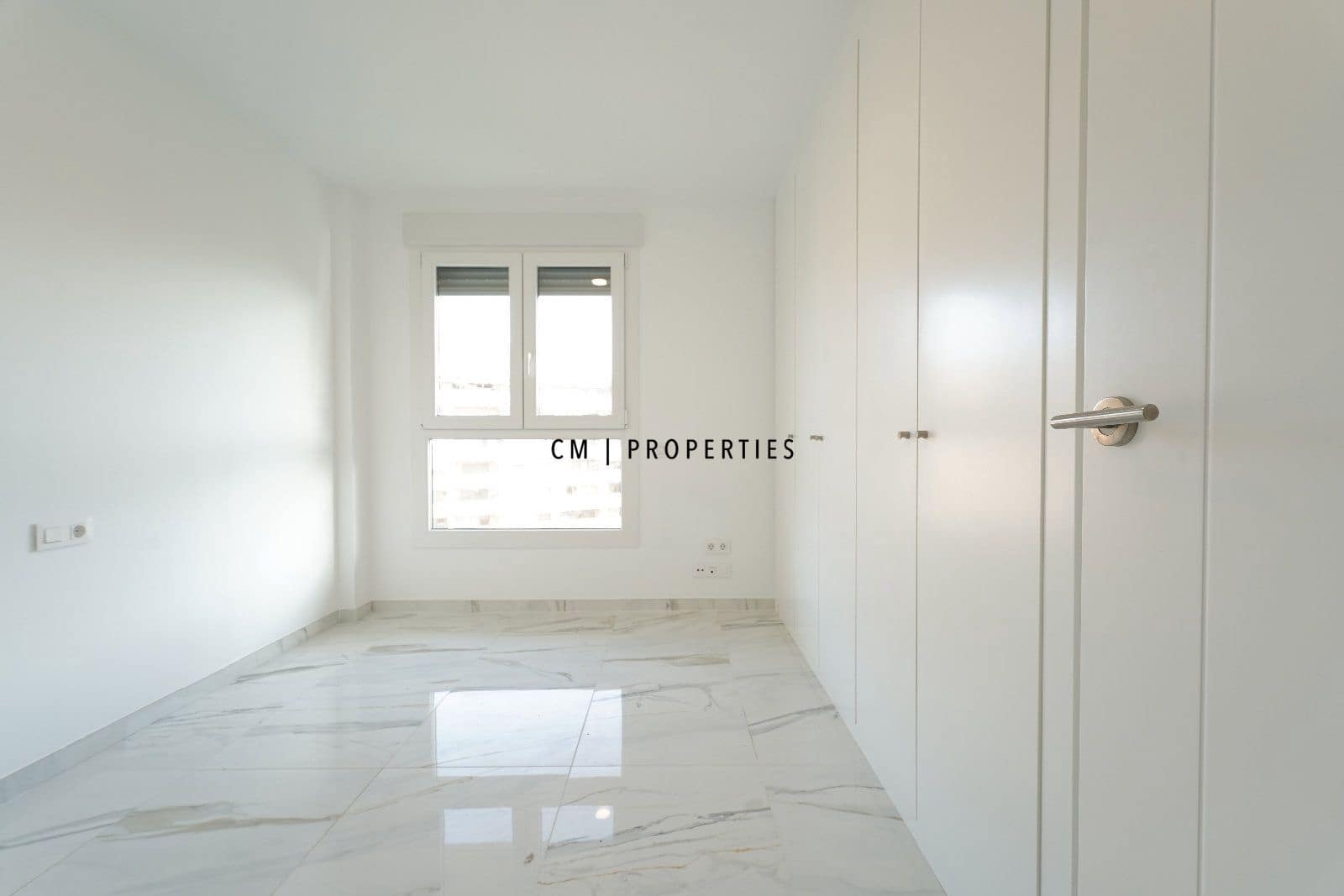 3 sovrum Takvåning att hyra i Valencia stad med garage - 5 000 € (Ref: 9335612)